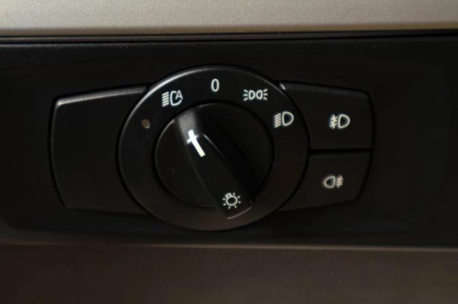 BMW 3 серии V (E90/E91/E92/E93) с пробегом 2008 года, цена 1 229 000 рублей, 243000 км, седан, Автокод Объявления