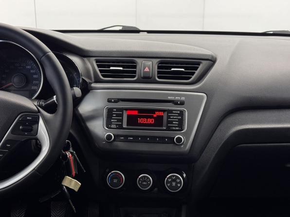 Kia Rio III Рестайлинг с пробегом 2016 года, цена 1 027 500 рублей, 161012 км, седан, Автокод Объявления