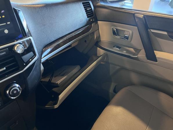 Mitsubishi Pajero IV Рестайлинг 2 с пробегом 2017 года, цена 3 170 000 рублей, 128789 км, внедорожник, Автокод Объявления