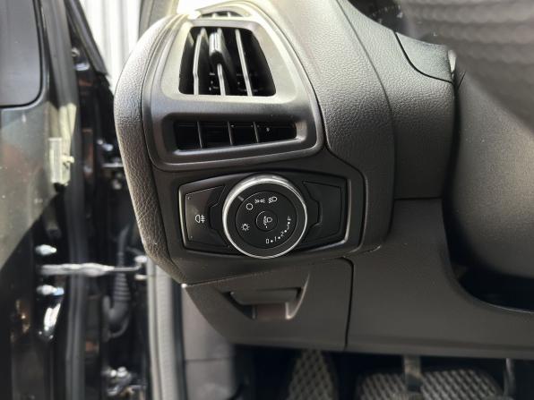 Ford Focus III с пробегом 2011 года, цена 549 000 рублей, 226150 км, хэтчбек, Автокод Объявления