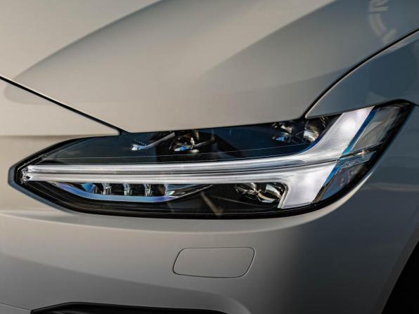 Volvo S90 II Рестайлинг с пробегом 2021 года, цена 3 569 000 рублей, 102383 км, седан, Автокод Объявления
