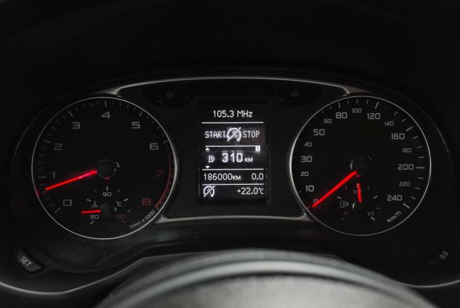 Audi A1 I (8X) с пробегом 2014 года, цена 850 000 рублей, 185997 км, хэтчбек, Автокод Объявления