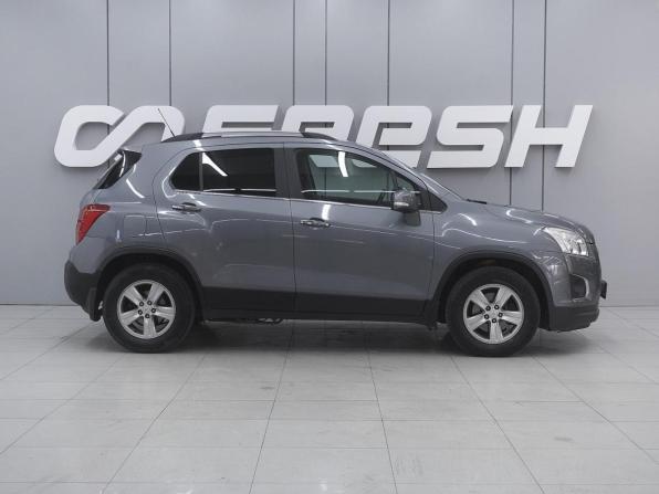 Chevrolet Tracker III с пробегом 2015 года, цена 920 000 рублей, 238924 км, внедорожник, Автокод Объявления