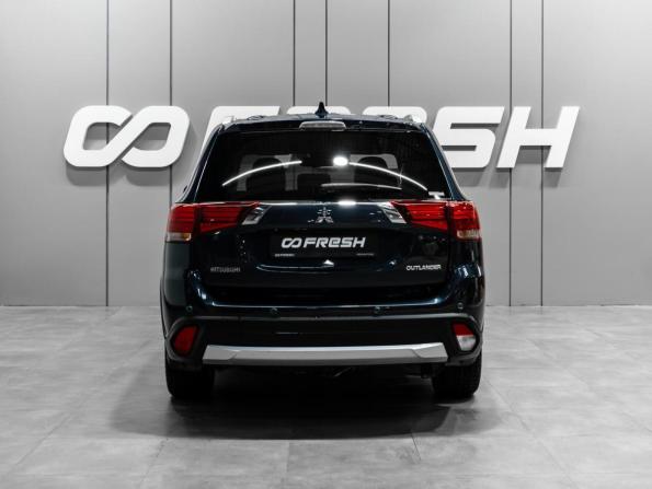 Mitsubishi Outlander III Рестайлинг 2 с пробегом 2018 года, цена 2 500 000 рублей, 175870 км, внедорожник, Автокод Объявления