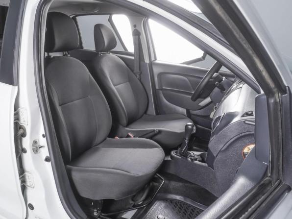 Renault Logan II Рестайлинг с пробегом 2019 года, цена 840 000 рублей, 67945 км, седан, Автокод Объявления