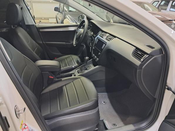 Skoda Octavia III (A7) Рестайлинг с пробегом 2020 года, цена 1 789 500 рублей, 119350 км, лифтбек, Автокод Объявления