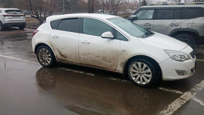 Opel Astra J с пробегом 2010 года, цена 649 000 рублей, 172852 км, хэтчбек, Автокод Объявления
