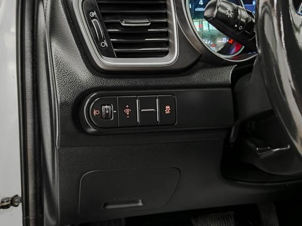 Kia Ceed III с пробегом 2019 года, цена 1 712 000 рублей, 89571 км, универсал, Автокод Объявления