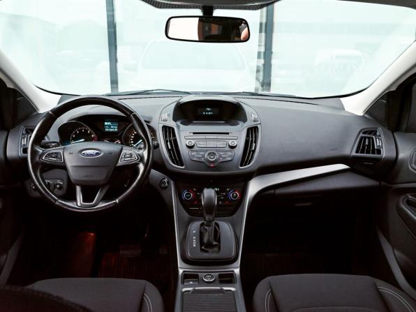 Ford Kuga II Рестайлинг с пробегом 2018 года, цена 1 220 000 рублей, 236227 км, внедорожник, Автокод Объявления
