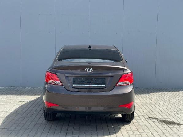 Hyundai Solaris I Рестайлинг с пробегом 2016 года, цена 990 000 рублей, 151600 км, седан, Автокод Объявления
