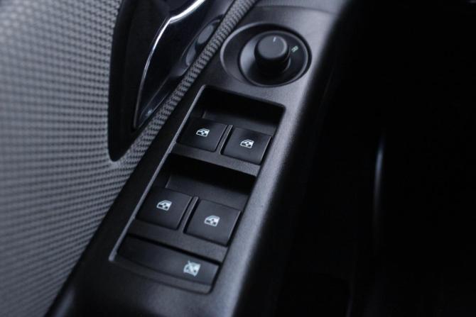 Chevrolet Cruze I Рестайлинг с пробегом 2014 года, цена 945 000 рублей, 102259 км, хэтчбек, Автокод Объявления