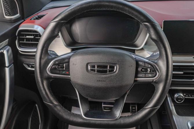 Geely Coolray I Рестайлинг с пробегом 2024 года, цена 1 899 000 рублей, 33700 км, внедорожник, Автокод Объявления