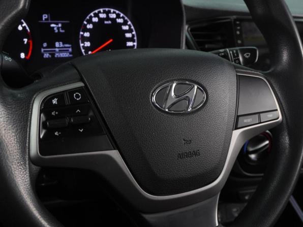Hyundai Solaris II с пробегом 2019 года, цена 1 166 000 рублей, 259002 км, седан, Автокод Объявления
