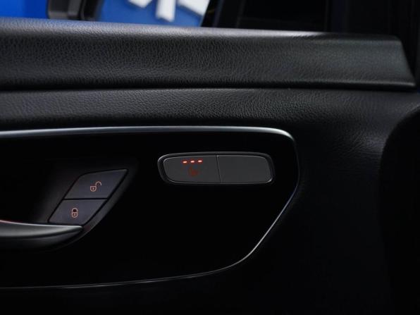 Mercedes-Benz V-Класс III (W447) Рестайлинг с пробегом 2021 года, цена 7 199 077 рублей, 74456 км, минивэн, Автокод Объявления
