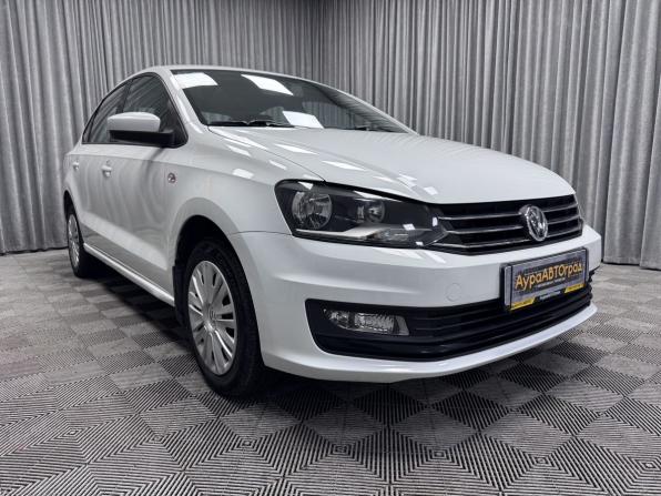 Volkswagen Polo V Рестайлинг с пробегом 2016 года, цена 1 049 000 рублей, 92211 км, седан, Автокод Объявления