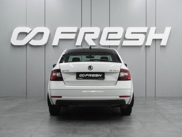 Skoda Octavia III (A7) Рестайлинг с пробегом 2017 года, цена 1 699 000 рублей, 161566 км, лифтбек, Автокод Объявления