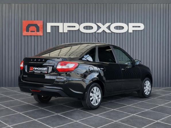 Lada (ВАЗ) Granta I Рестайлинг с пробегом 2024 года, цена 877 000 рублей, 44519 км, лифтбек, Автокод Объявления