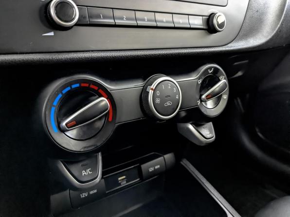 Kia Rio IV Рестайлинг с пробегом 2021 года, цена 1 665 000 рублей, 49961 км, седан, Автокод Объявления