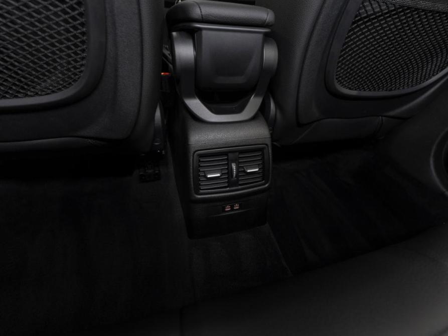 BMW X1 II (F48) Рестайлинг Москва  - изображение 13