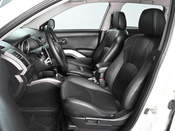 Mitsubishi Outlander II Рестайлинг с пробегом 2011 года, цена 1 429 000 рублей, 155225 км, внедорожник, Автокод Объявления