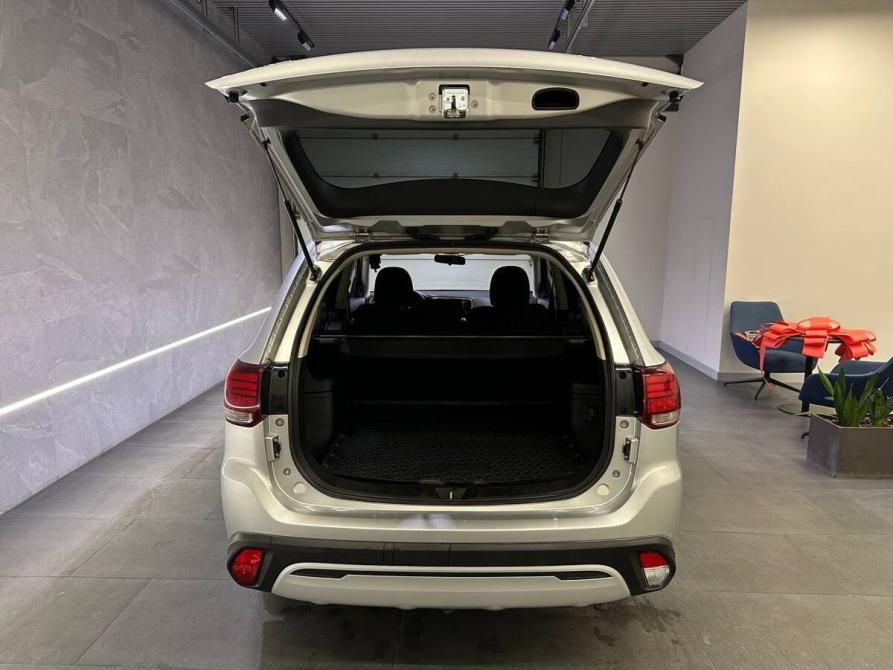 Mitsubishi Outlander III Рестайлинг 3 Новосибирск  - изображение 6