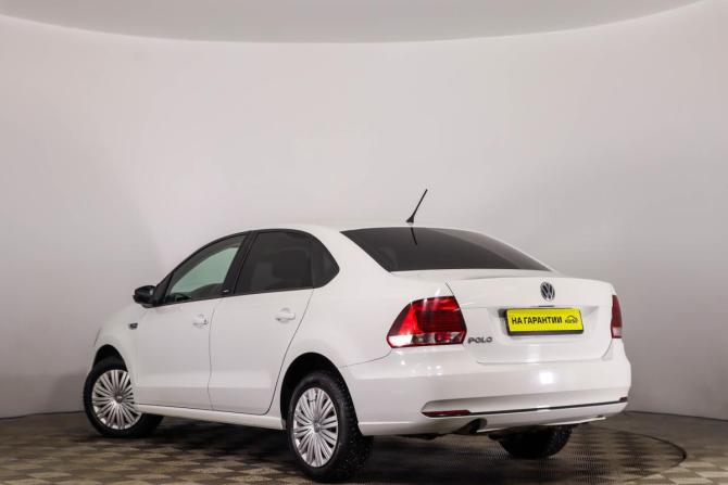 Volkswagen Polo V Рестайлинг с пробегом 2016 года, цена 1 029 000 рублей, 134000 км, седан, Автокод Объявления
