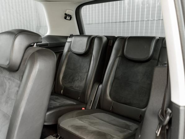 Volkswagen Sharan II с пробегом 2011 года, цена 1 300 000 рублей, 139900 км, минивэн, Автокод Объявления