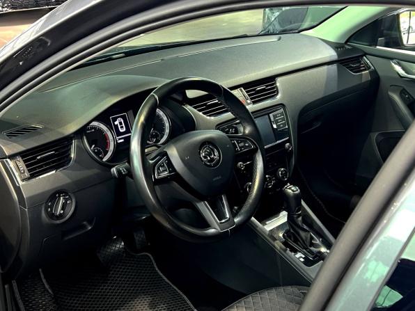 Skoda Octavia III (A7) Рестайлинг с пробегом 2017 года, цена 1 860 000 рублей, 126000 км, лифтбек, Автокод Объявления