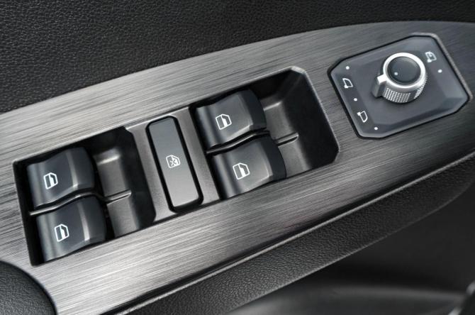 Haval Jolion I Рестайлинг с пробегом 2025 года, цена 2 349 000 рублей, 16441 км, внедорожник, Автокод Объявления