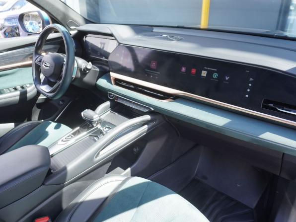 Geely Monjaro I с пробегом 2023 года, цена 3 300 000 рублей, 53565 км, внедорожник, Автокод Объявления