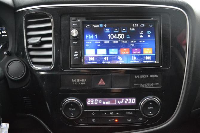 Mitsubishi Outlander III с пробегом 2013 года, цена 1 000 000 рублей, 242138 км, внедорожник, Автокод Объявления