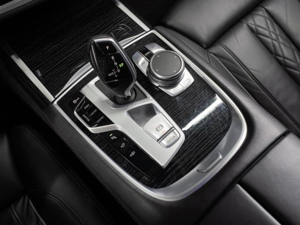 BMW 7 серии VI (G11/G12) Рестайлинг с пробегом 2019 года, цена 7 269 000 рублей, 103226 км, седан, Автокод Объявления