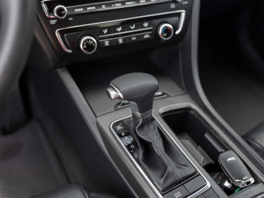 Kia K5 II Новосибирск  - изображение 16