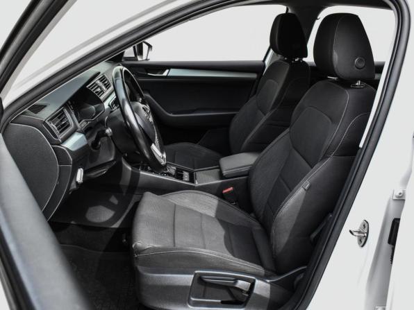 Skoda Superb III с пробегом 2018 года, цена 1 950 000 рублей, 72750 км, лифтбек, Автокод Объявления