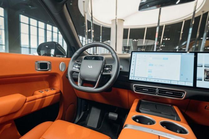 Новый Li Auto (Lixiang) L7 I Рестайлинг 2025 года, цена 9 900 000 рублей, внедорожник, Автокод Объявления