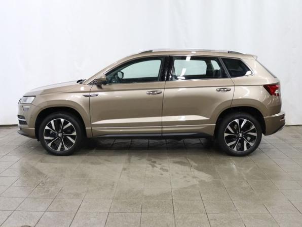 Skoda Karoq I Рестайлинг с пробегом 2024 года, цена 2 999 000 рублей, 3689 км, внедорожник, Автокод Объявления