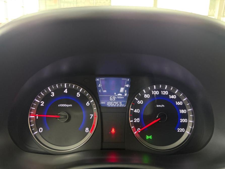 Hyundai Solaris I Киров  - изображение 14
