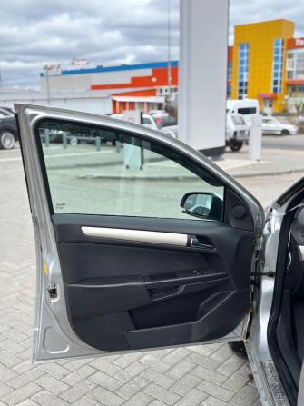 Opel Astra H Рестайлинг с пробегом 2008 года, цена 390 000 рублей, 366559 км, универсал, Автокод Объявления