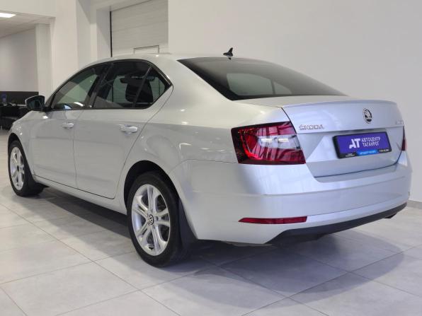 Skoda Octavia III (A7) Рестайлинг с пробегом 2017 года, цена 1 920 000 рублей, 127000 км, лифтбек, Автокод Объявления