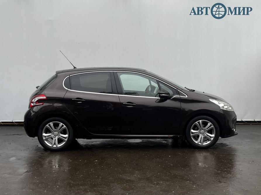 Peugeot 208 I Москва  - изображение 4