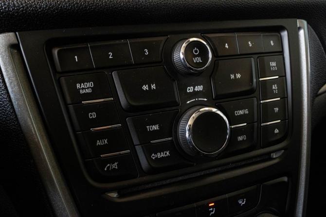 Opel Mokka I с пробегом 2014 года, цена 1 049 000 рублей, 146917 км, внедорожник, Автокод Объявления