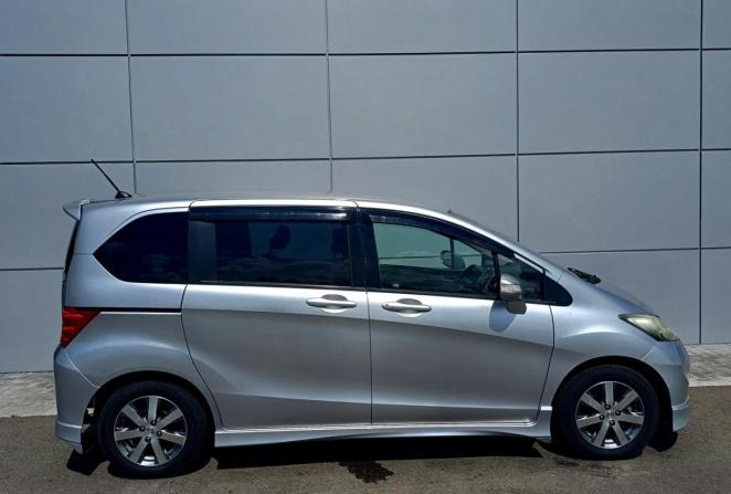 Honda Freed I с пробегом 2010 года, цена 1 115 000 рублей, 113375 км, компактвэн, Автокод Объявления