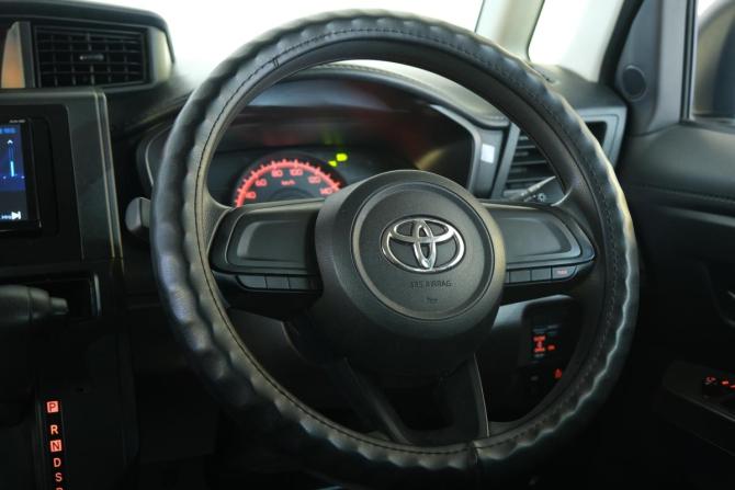 Toyota Roomy I Рестайлинг с пробегом 2021 года, цена 1 299 000 рублей, 96000 км, микровэн, Автокод Объявления