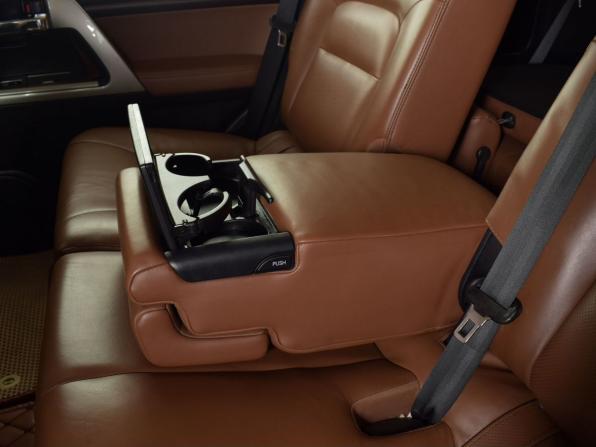 Toyota Land Cruiser 200 Series Рестайлинг 1 с пробегом 2014 года, цена 3 684 995 рублей, 324660 км, внедорожник, Автокод Объявления