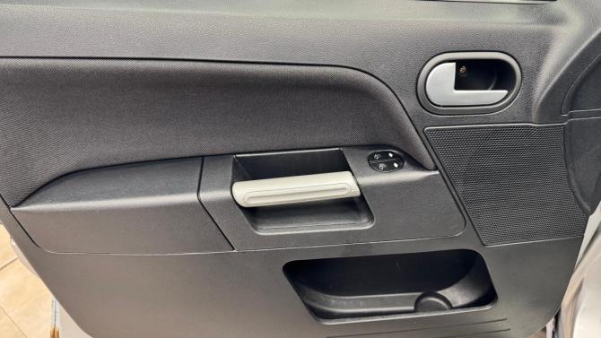 Ford Fusion I Рестайлинг с пробегом 2006 года, цена 375 000 рублей, 143500 км, хэтчбек, Автокод Объявления