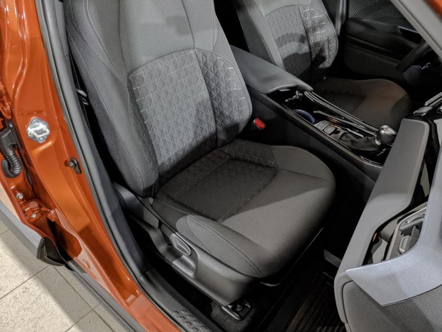 Toyota C-HR I Рестайлинг Москва  - изображение 24