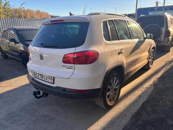 Volkswagen Tiguan I Рестайлинг с пробегом 2011 года, цена 1 159 000 рублей, 223770 км, внедорожник, Автокод Объявления