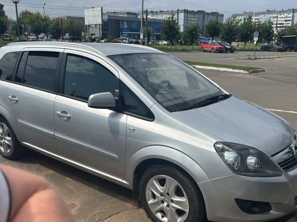 Opel Zafira B Рестайлинг с пробегом 2013 года, цена 900 000 рублей, 126313 км, компактвэн, Автокод Объявления