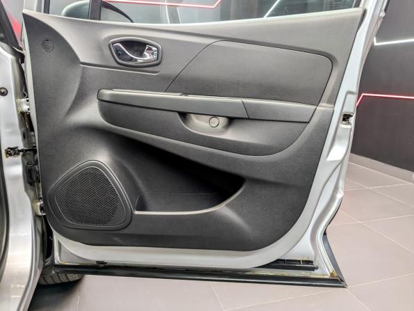 Renault Kaptur I с пробегом 2017 года, цена 1 225 000 рублей, 95588 км, внедорожник, Автокод Объявления