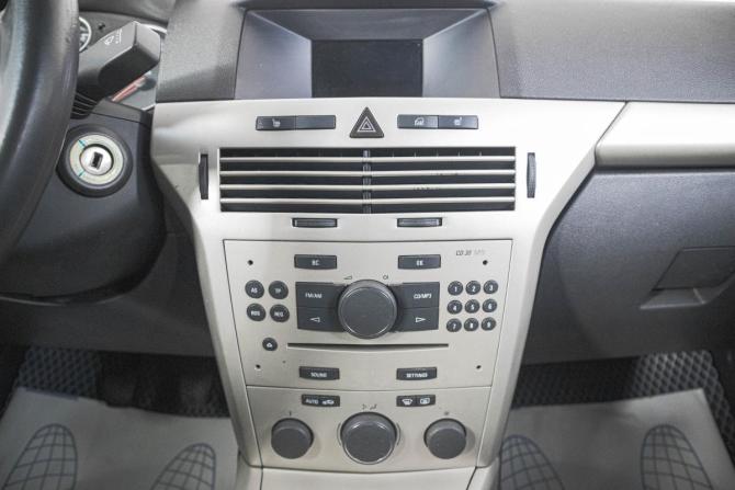 Opel Astra H Рестайлинг с пробегом 2007 года, цена 399 000 рублей, 219086 км, хэтчбек, Автокод Объявления